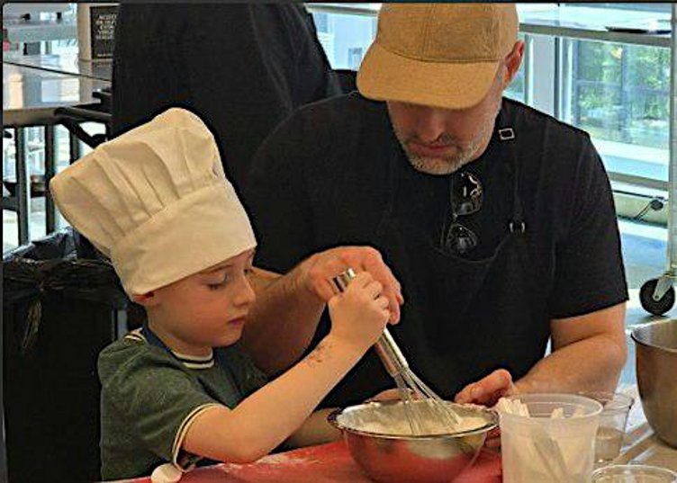 Mommy/Daddy & Me: Superhero Snack Lab (Ages 4-7)