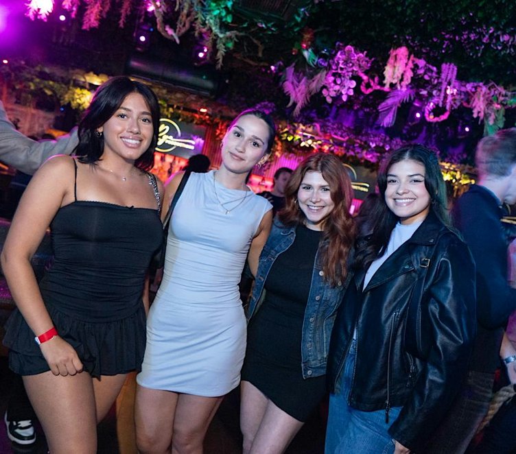 Cocktails + Convo: Arlington | A Night Out with New Friends