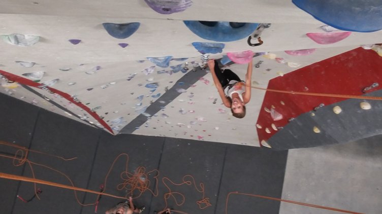 Let's climb together!