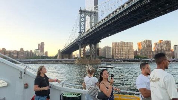 Sunset Cruise around Manhattan w Dinner Little Italy