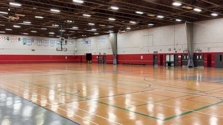 Badminton Doubles #montreal # Saturday 3:00-5:00 PM $13 CAD - 4 courts
