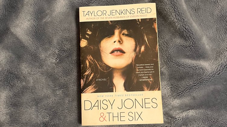 A discussion of Daisy Jones and The Six and Holiday Book swap